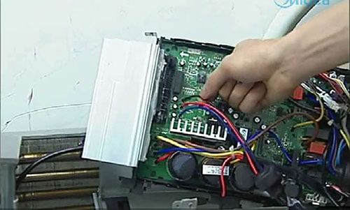 洪雅美的空调电话是多少